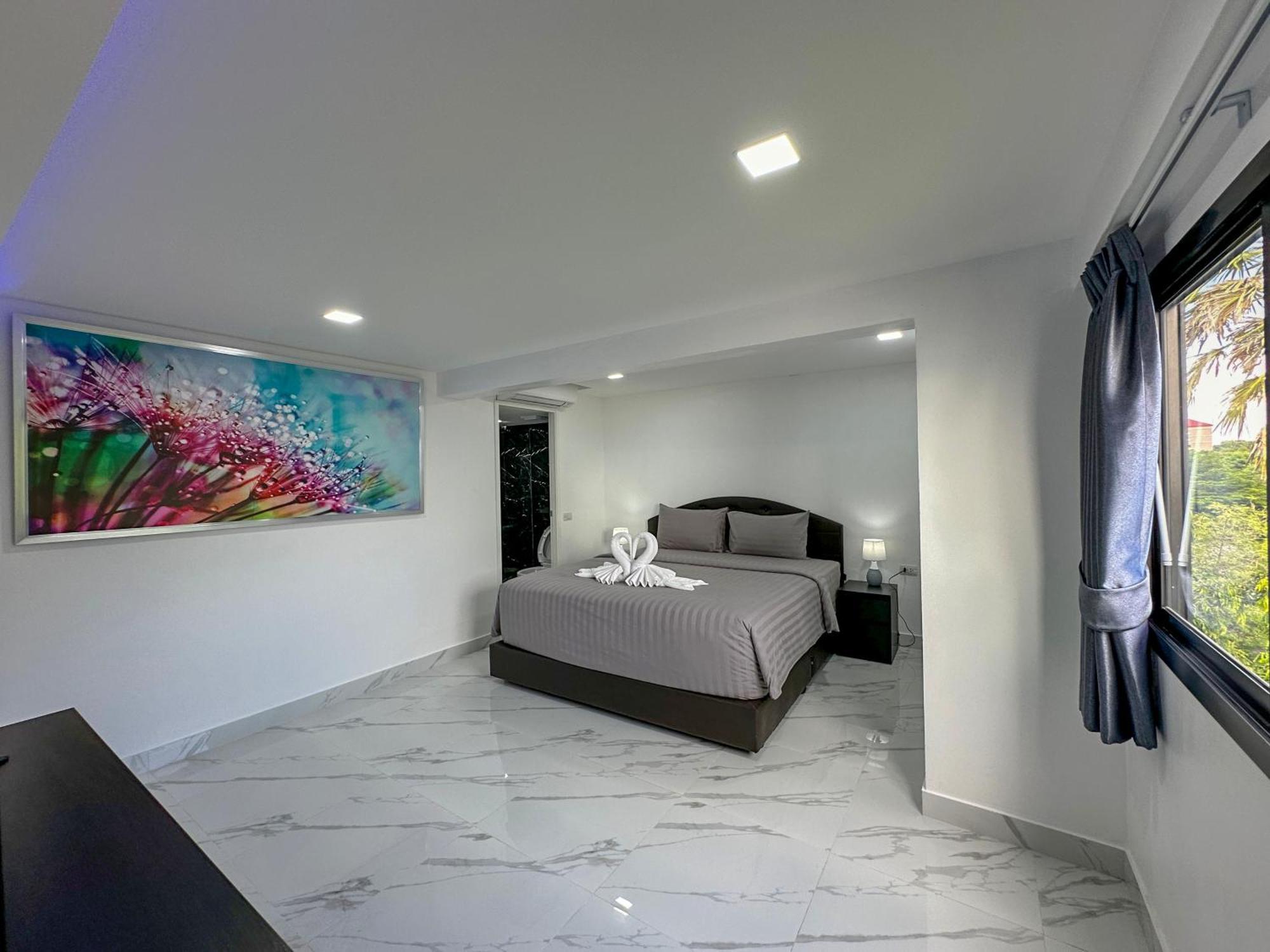 Stunning Beachfront View Luxurious Apartment 40 Bãi biển Jomtien Ngoại thất bức ảnh