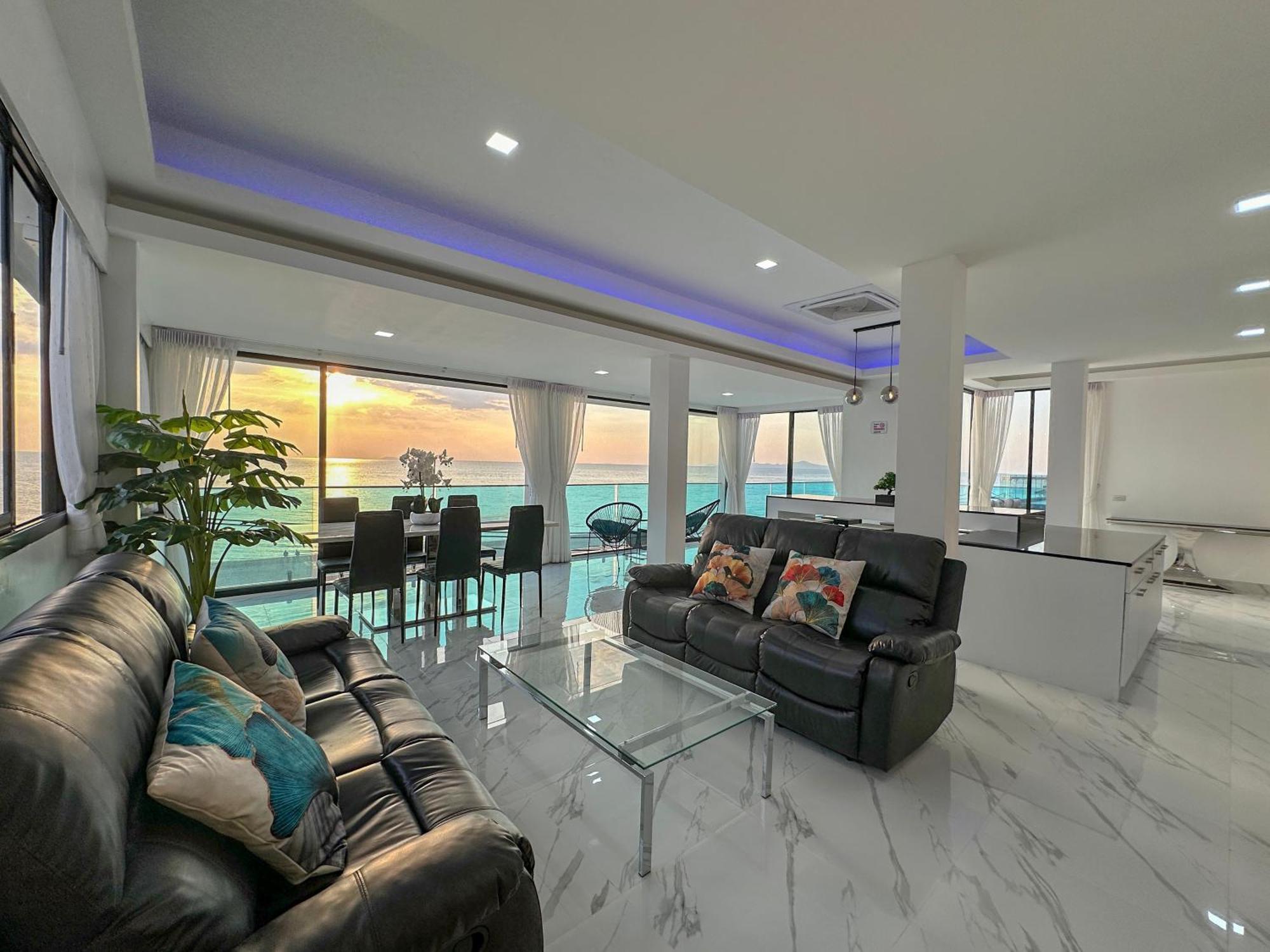 Stunning Beachfront View Luxurious Apartment 40 Bãi biển Jomtien Ngoại thất bức ảnh