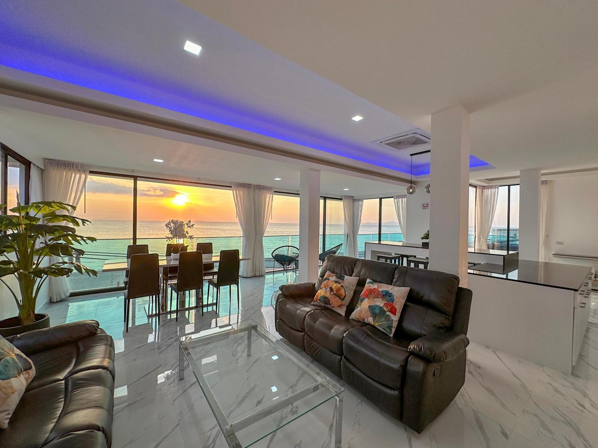 Stunning Beachfront View Luxurious Apartment 40 Bãi biển Jomtien Ngoại thất bức ảnh