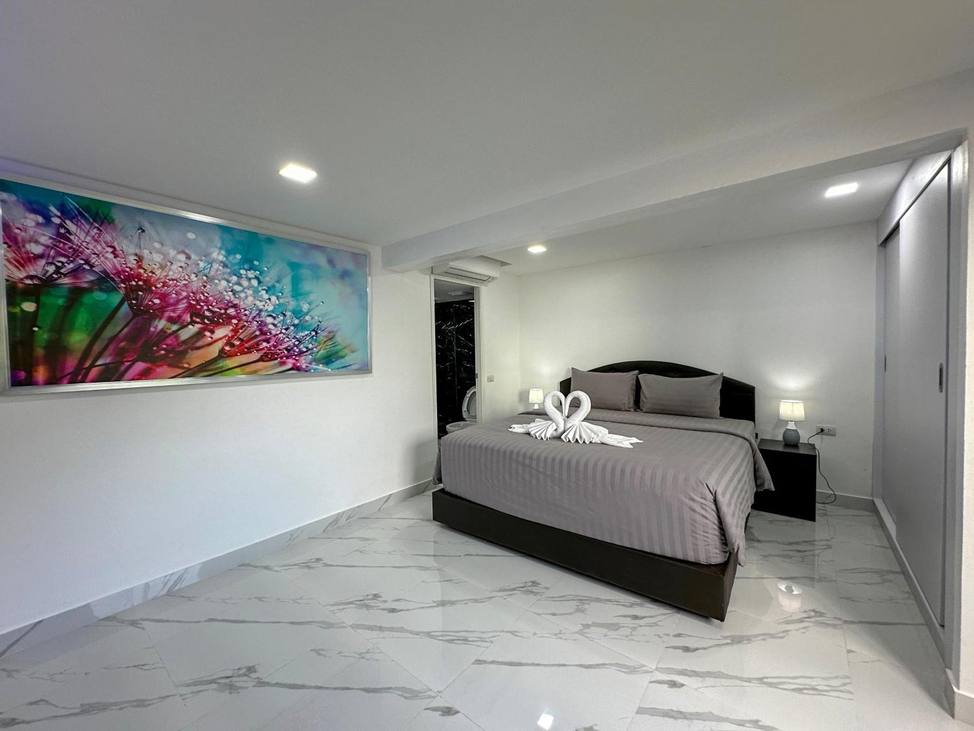 Stunning Beachfront View Luxurious Apartment 40 Bãi biển Jomtien Ngoại thất bức ảnh