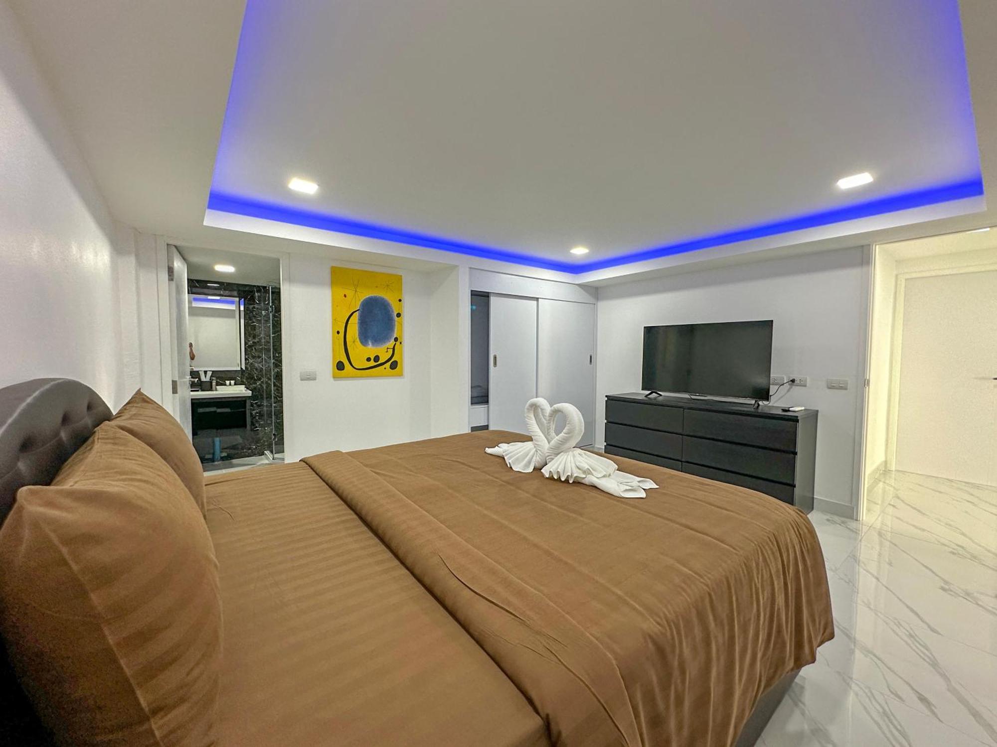 Stunning Beachfront View Luxurious Apartment 40 Bãi biển Jomtien Ngoại thất bức ảnh